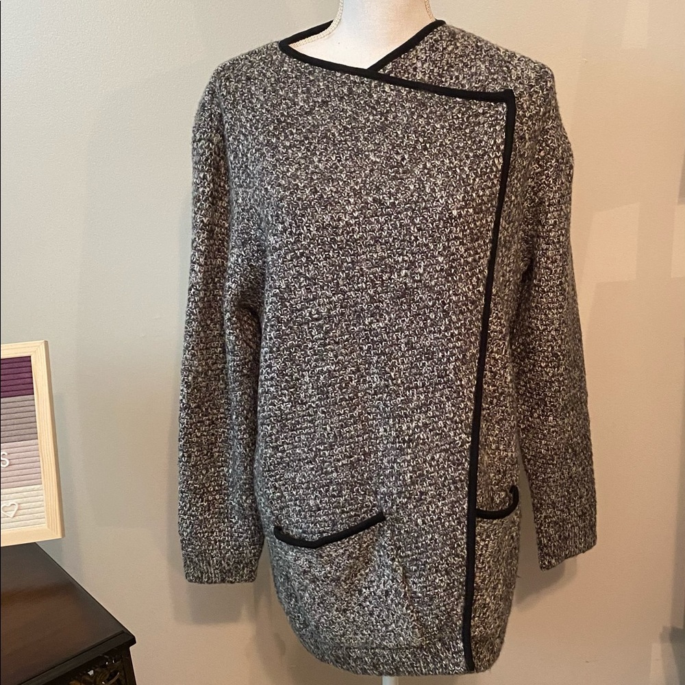 LOGO by Lori Goldstein heavyweight cardigan EUC